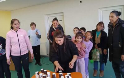 @
На 12 декември с много усмивки и настроение учениците от начален етап на СУ “ Никола Вапцаров „- с. Дреновец и техните родители се включиха в…